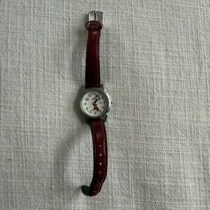 Vintage Lorus Disney Minnie Mouse Quartz Watch Red Leather Strap‎ V501-0N70